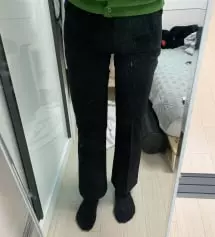 입자마자 너무 편하고 핏도 예뻐서 굉장히 만족스러워요ㅠㅠㅠㅠㅠㅠㅠ이 바지 계속계석