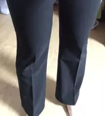 슬랙스 진짜 너무너무 편하네요!! 엉덩이랑 허벅지에 살이 많은 체형이라 상의는 길게 