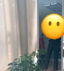 최애 바지였는데 크게 넘어져서 무릎이 찢어져서 다시 구매했는데, 
