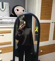 입어보고 정말 스판 장난 없어서 깜짝 놀랐어용 ㅋㅋ 사고 엄마한테 자랑했더니 바로 하