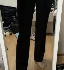 큰키는 아니지만 요즘 바지들은 일자바지아니면 왠만한건 다 발목이 보이는 기장이어가