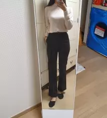 너무 이뻐요!! 베이지 사고 바로 블랙 샀는데배송도 빠르고 너무 만족합니다ㅎㅎ다리도