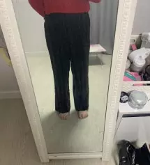 저도 마른 사람들처럼 발밑까지 찰랑거리는 검은 슬랙스 입고 싶었는데 허리에 맞추면 