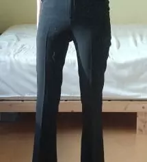 후기에서 허리가 크게 나왔다고 해서 xs로 샀던걸로 기억하는데 그래서 그런가 배송와서