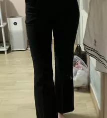 핏이 이쁘게 떨어져요
