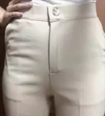 노보정사진입니다. 밴드가 든든하게있고, 바지 잘늘어나지만 모양이 잡혀있는데 가격이