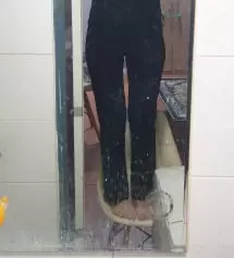 입었던 슬랙스 중에 핏이 제일 좋았어요.
