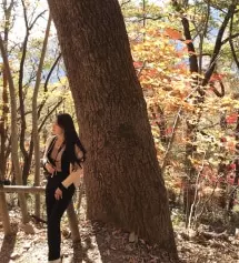 xs사이즈 딱 맞아서 너무 좋아요 ㅠㅠ길이도 165로 하니까 발등 딱 덮혀요
