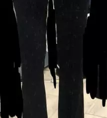 처음 입었을 때 딱 잘맞다고 생각했는데 입고 나갔는데 전체적으로 커요 
