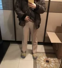 사실 처음에 받아보고 입었을때는 에이뭐야 이런 느낌이였는데 오늘 입고 다녔는데 착용