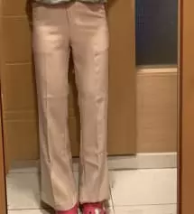 기장은 역시나 완벽하고 핏도 예쁩니다, 다리가 길어보여요!
