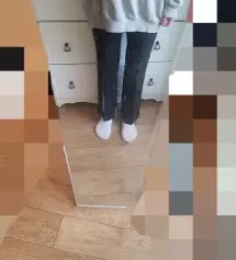 좀 딱맞는 느낌으로 입고싶어서 제일 작은 사이즈 시켰는데 최고예요!! 허리도 너무 잘