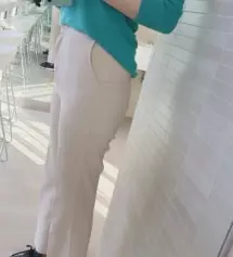 쫀쫀하고 좋아요 아빠다리해도편하고 허리밴딩도 잘잡아주는데 탄단하게잡아줘서 핏이이