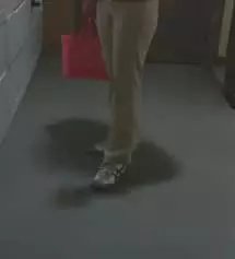 생각보다 허리가쫀쫀해서 좋았어요 밴드 최고...허리가 23인치바지 입는데 허벅지는 두