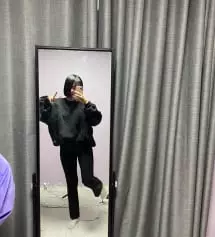 엄청엄청 편하고 이뻐요 ㅠ 165에m사이즈 샀을때 안맞을까봐 걱정 엄청 했는데 사이즈는