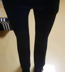 바지 단추가 너무커서 잠글때 잘안들어가서 
