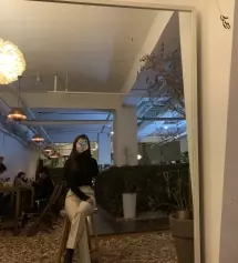 제가 허벅지는 좀 두껍고 허리가 많이 얇은  편이라 항상 허리가 겉돌았는데 입자마자 