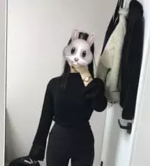 고고싱 바지들이 워낙 후기가 많길래 궁금해서 사봤는데 너무 편하고 예뻐요 허벅지에 