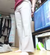 160쫌 넘는데 155짜리 선택하니까 길이 딱 좋고 색도 적당히 이쁘고 핏도 예뻐요