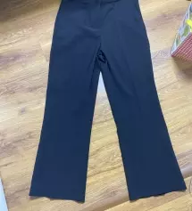 진짜 키가 작아서 매일 수선해서 입었는데 사이즈 딱 맞구요, 길이도 너무 잘 맞아요. 