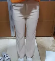 베이지 바지 하나 갖고 싶어서 찾아보다가 후기 많은 모찌슬랙스로 골랐어요! 와 근데 
