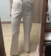 여기 슬랙스가 유명한데는 이유가 있는 거 같아요 바지 자체도 예쁜데 핏도 예쁘고 입었