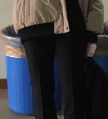 허벅지에 비해 허리가 그나마 날씬해서 M살지 S살지 고민했는데 후기 보고 S 샀는데 너