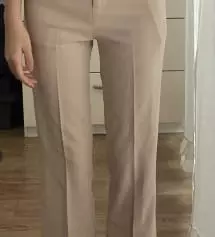 Xs시켰다가 허리가 너무 작아서 s로 다시 바꿨는데 훨씬 편하네요!
