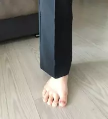 꽉 맞긴한데 제가 살 좀만 더 빼면 좋을 것 같아요 핏도 예쁘고 길이도 적당하고 굿굿입