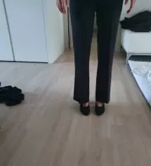 요즘 살이많이쪄서 밴딩바지를 찾구잇엇는데 고고싱쇼핑몰을알구 리뷰가많은바지를 주문