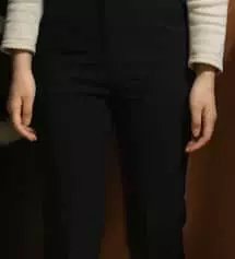 정말 딱 원하는 길이감과 핏이에요! 스판도 엄청나고 허리 밴딩도 너무너무 편해요! 편