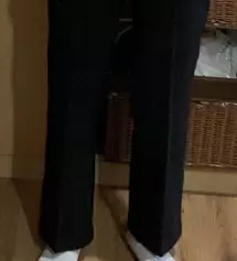 혹시나 기장이 짧지 않을까 했는데 길이가 딱 맘에 들었고 신발 신으면 딱 이뻐요 ㅠㅠ