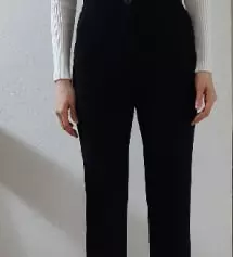 리뷰 수가 워낙 많았던 고고싱의 시그니처 슬랙스라 기대 많이 하고 주문했어요!
