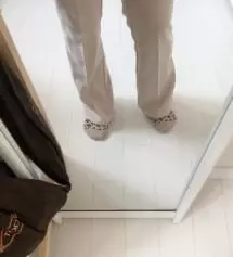 살이 너무 쪄서 있던 바지가 다 불편해서ㅜㅜ 스판끼 있는 슬렉스 찾던 중 가격이 넘 착