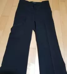 허리에 비해 허벅지가 커서 바지는 무조건 입어보고 사는데 워낙 유명해서 사봤어요. 허