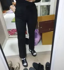 사이즈 고민 엄청 했는데 저는 허벅지랑 배에 살이 많아서 그냥 M사이즈 샀더니 아주 찰