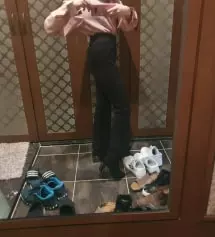 제가 원래 밑위 27정도바지는 25인치정도(허리단면32)를 입는데 이번에는 후기보고 쫀쫀