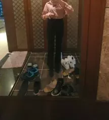 제가 원래 밑위 27정도바지는 25인치정도(허리단면32)를 입는데 이번에는 후기보고 쫀쫀