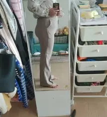 예뻐요~ 편하고 잘 맞아요. 검정슬랙스를 하나 사 보고 마음에 들어서 다른 슬랙스를 하