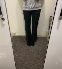 기장때문에 고민 많이 했는데 진짜 기분좋게 딱 맞아서 1차로 기분 좋고 , 허벅지통통이