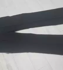 28을 입어서 M과 L사이에서 많이 고민하다 M시켰습니다. 복부에 살이 많은 편인데도 부