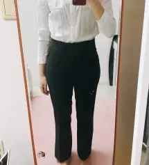 얇은 허리에 비해서 골반이 많이 큰 편이라 사이즈 고민을 많이 했는데
