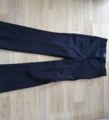 고고싱에서 150cm 전용 바지가 있다고 해서 처음 사봤는데 허리가 아주 조금 크긴 하지