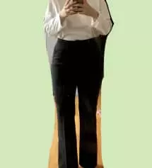 신축성 엄청 좋고 다리도 엄청 길어보여요. 
