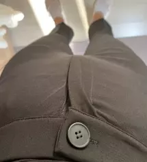 너무 기대가 컸나봐요 ㅎㅎ 바지가 입으면 라인이나 핏은 예쁜데 딱 가격만큼? 조금 저