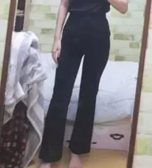 일단 재질이 보풀이 안 일어날것 같은 재질이고 되게 좋은것 같아요. 제가 부츠컷은 처