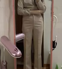 편하긴 진짜 편해용! 색도 예쁘고 길이도 맞게 떨어집니다 다만 밑위가 좀 길어서 부자