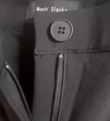 핏은 슬랙스인데 츄리닝이나 레깅스 입은거같이 편해요! 허리가 클까봐 걱정했는데 옷넣