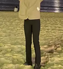 놀러갈때 입을 검은색 슬랙스 필요해서 샀는데 너무 잘 맞고 좋아요! 완전 쫀쫀해서 다