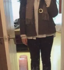 진짜 잘샀어요 너무 맘에들어서 맨날 이거만 입어요
